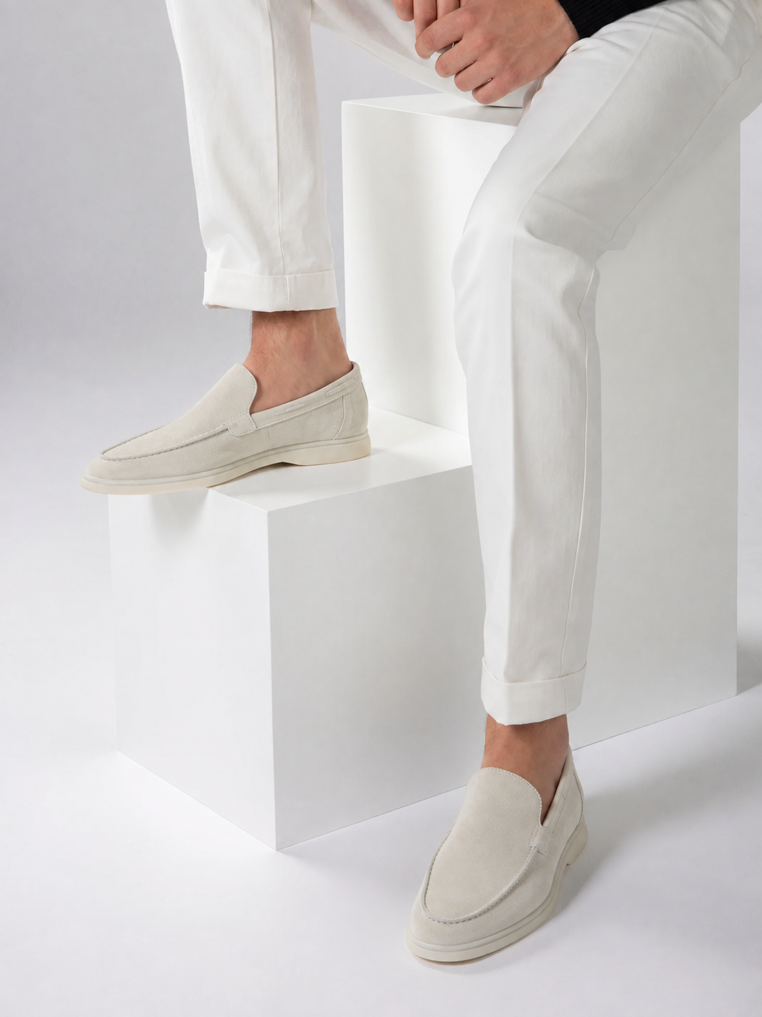 Kremowe Mokasyny Zamszowe | Mokasyny ze Skóry Cielęcej | Klasyczne Loafersy | Eleganckie Buty