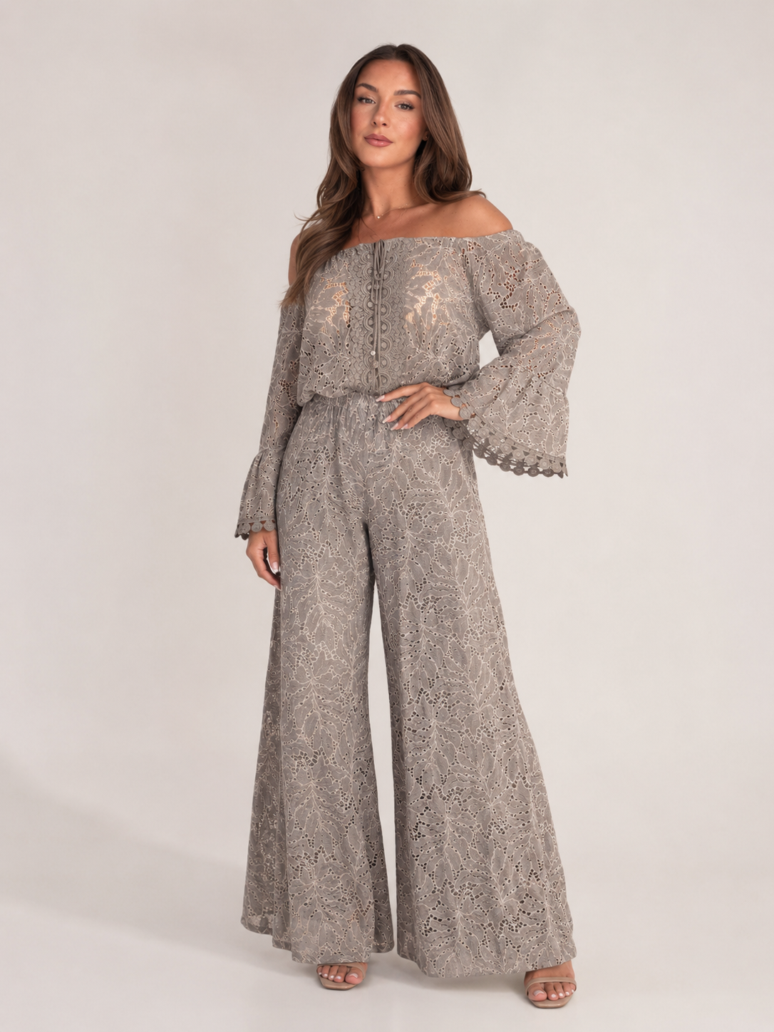Kombinezon Damski Koronkowy | Off-Shoulder | Szerokie Nogawki Palazzo | Długie Rękawy | Elegancki Kombinezon
