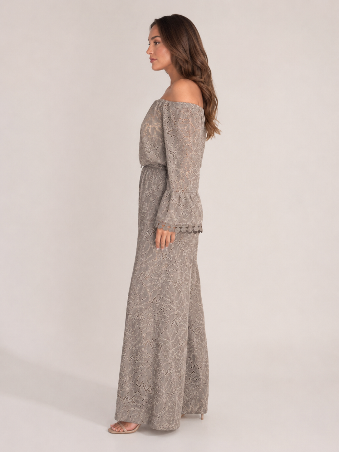 Kombinezon Damski Koronkowy | Off-Shoulder | Szerokie Nogawki Palazzo | Długie Rękawy | Elegancki Kombinezon