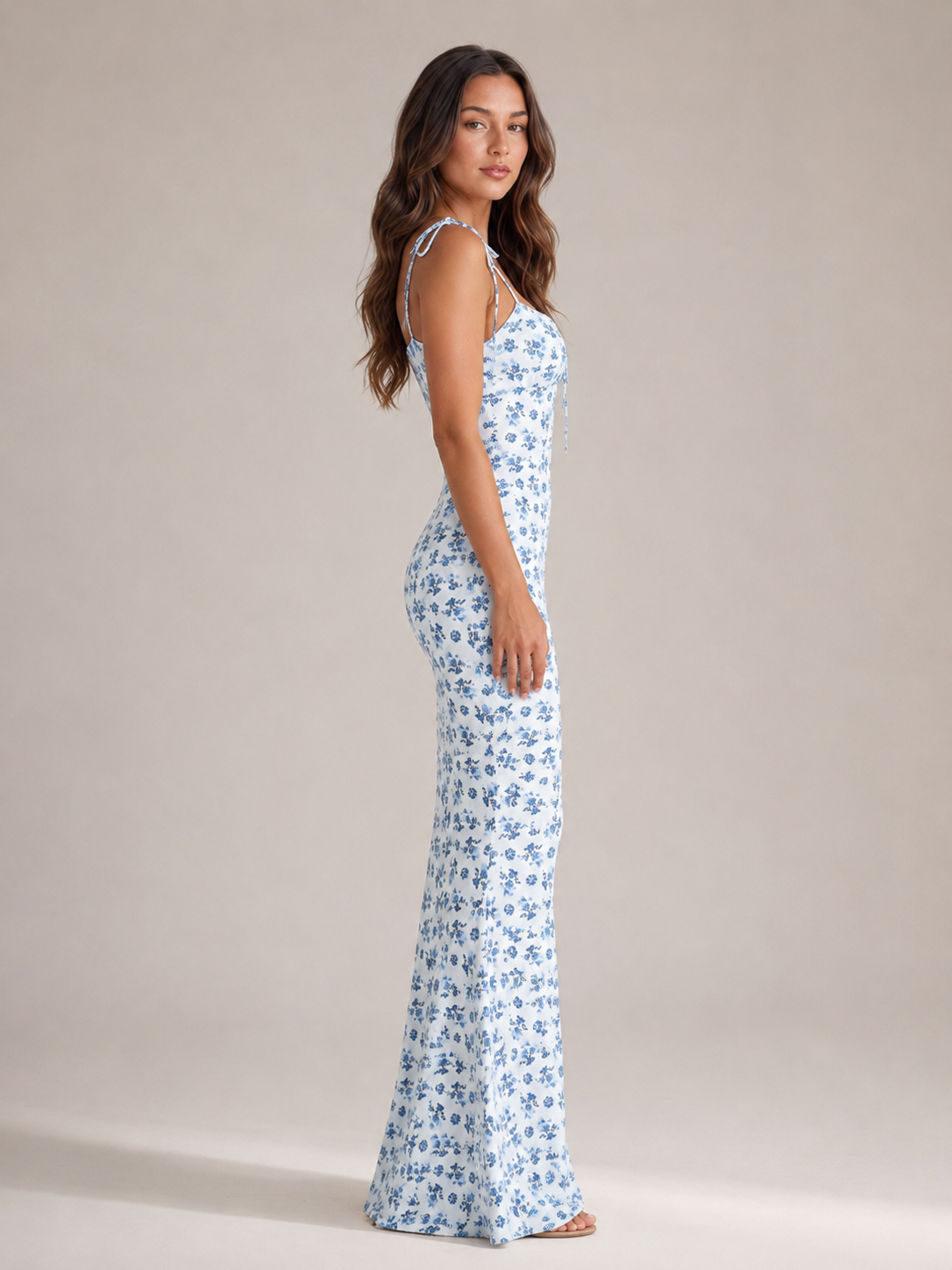Niebieska Sukienka Maxi w Kwiaty | Sukienka Damska | Detale Kokardy | Elegancka Sukienka Letnia