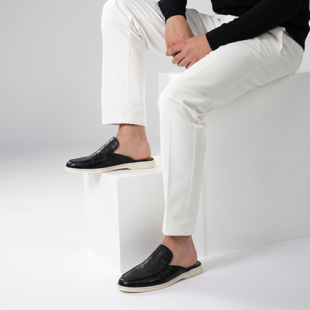Czarne Mokasyny Mule Croco | Skórzane Mokasyny | Wzór Krokodyla | Otwarta Pięta | Eleganckie Buty